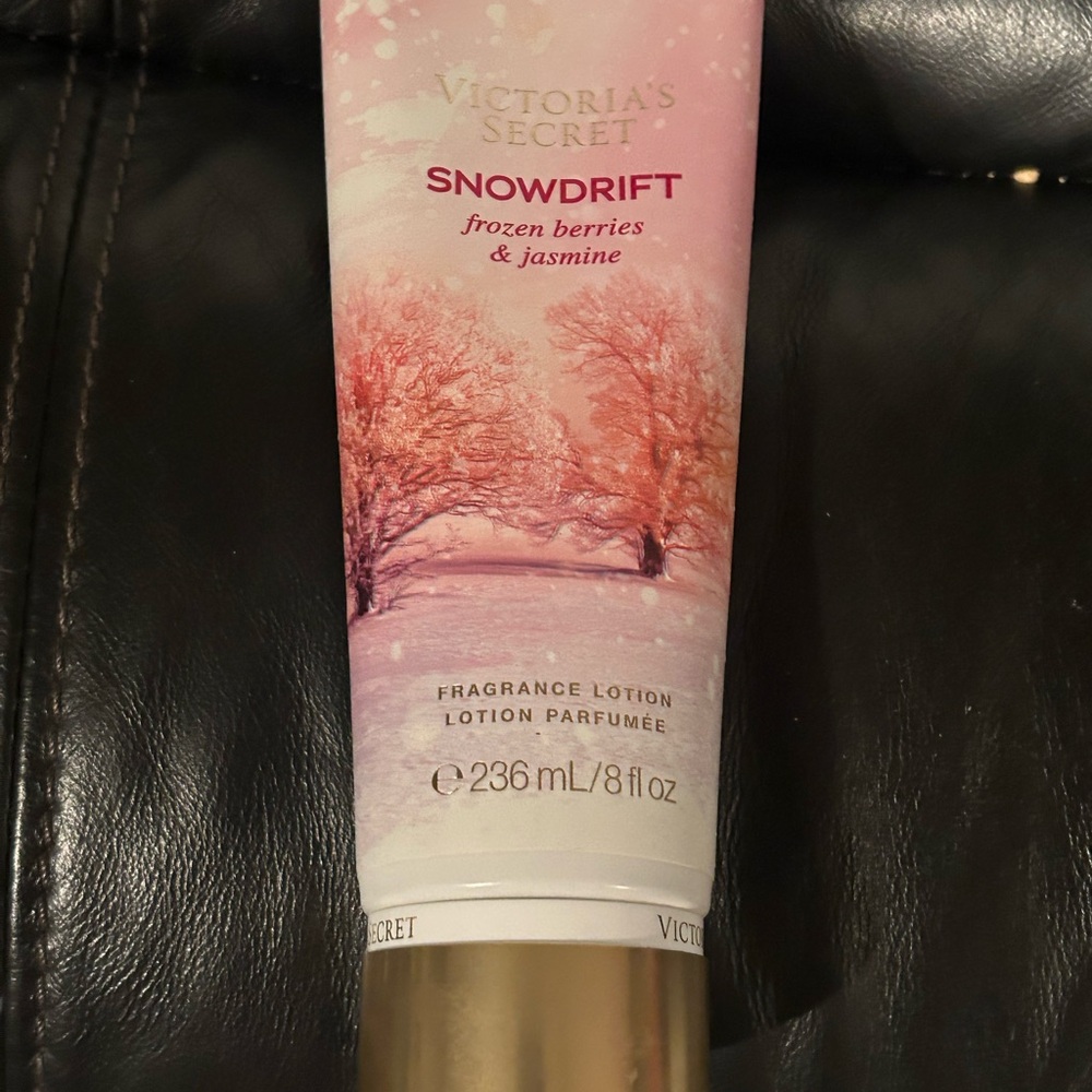 Victoria's Secret Snowdrift Fragrance Lotion - Pink and Gold
